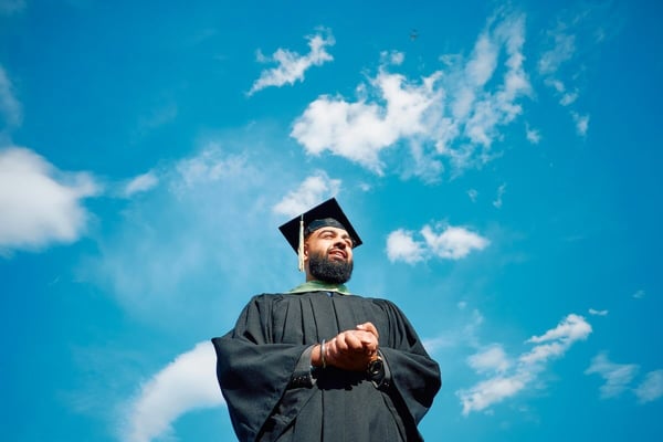 Découvrez tout sur les établissements d'enseignement désignés (EED) au Canada. Apprenez-en plus sur les permis d'études, l'éligibilité à la PGWP et les conseils en matière d'immigration.