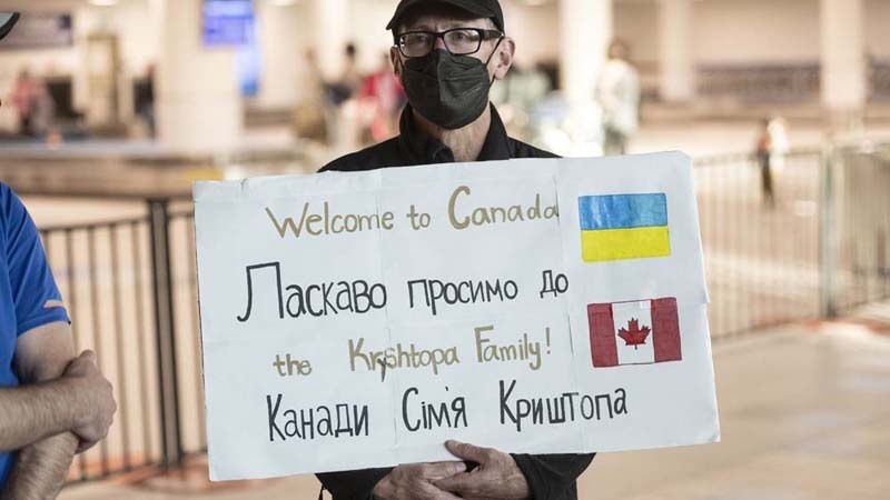 Le Canada prolonge les mesures d'immigration pour les Ukrainiens jusqu'en 2026. Découvrez l'impact de ces mesures sur les possibilités de travail, d'études et d'établissement des Ukrainiens au Canada.